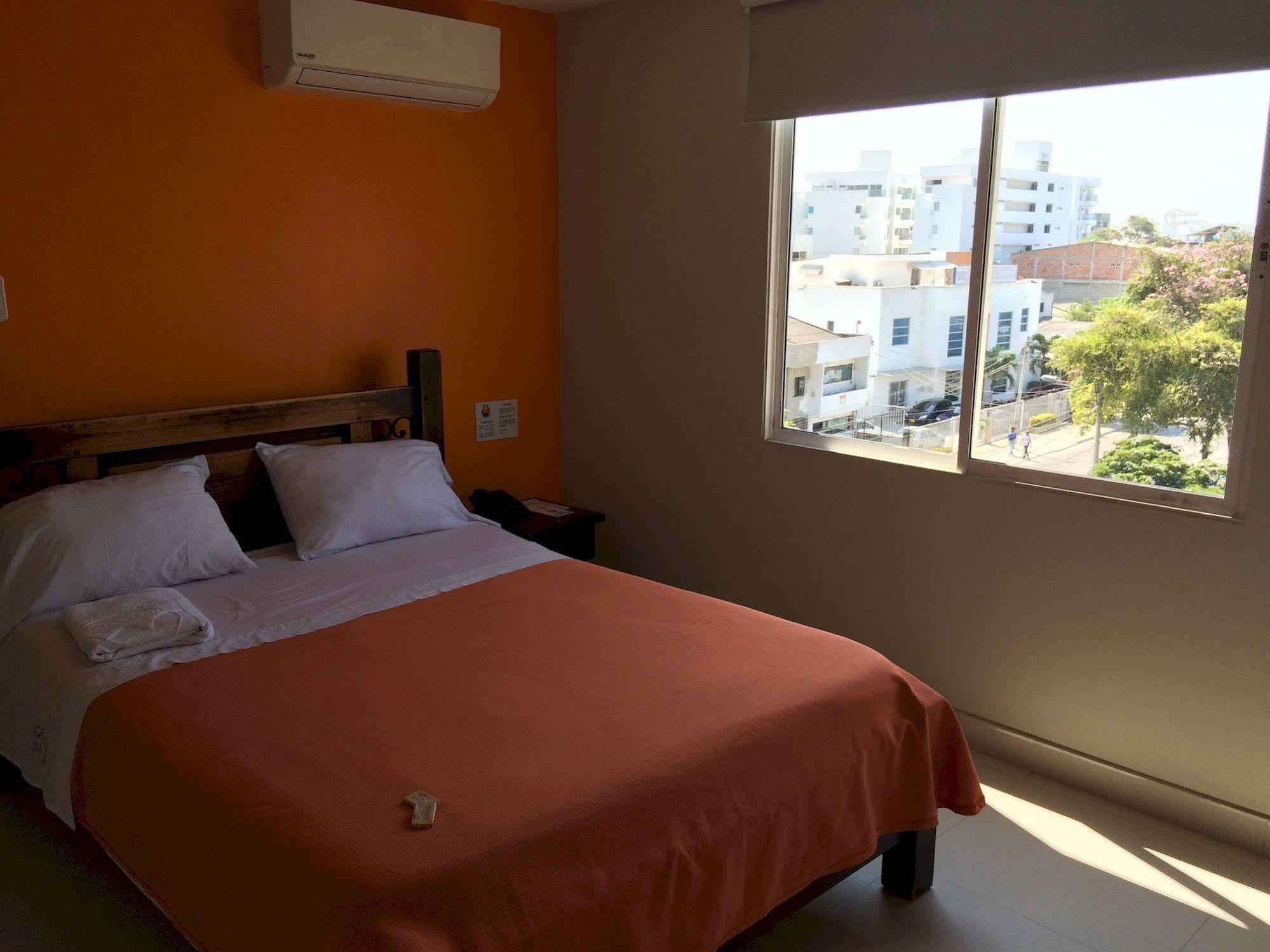 Hotel Mar Del Plata Картахена Экстерьер фото